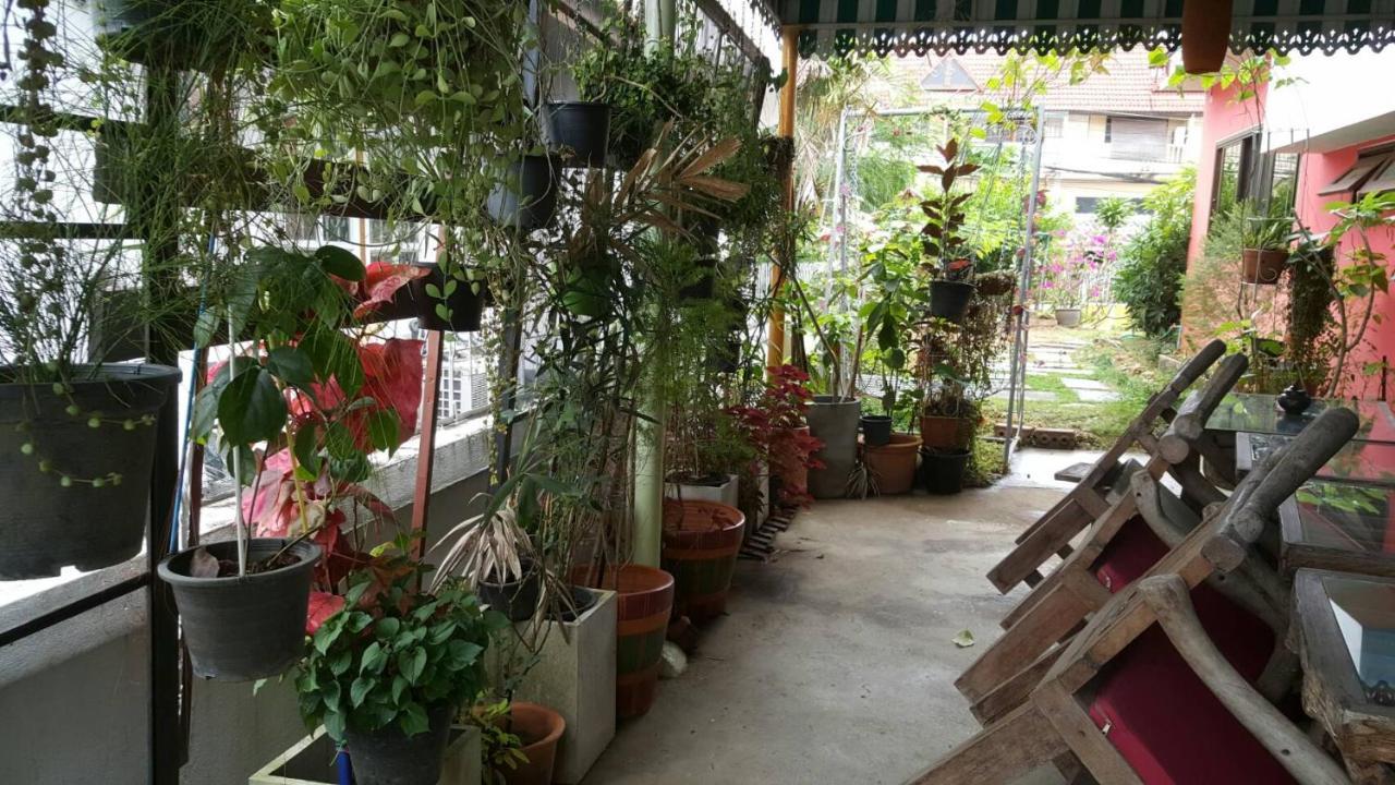 Hom Baan Chiang Mai Hotel Exterior photo
